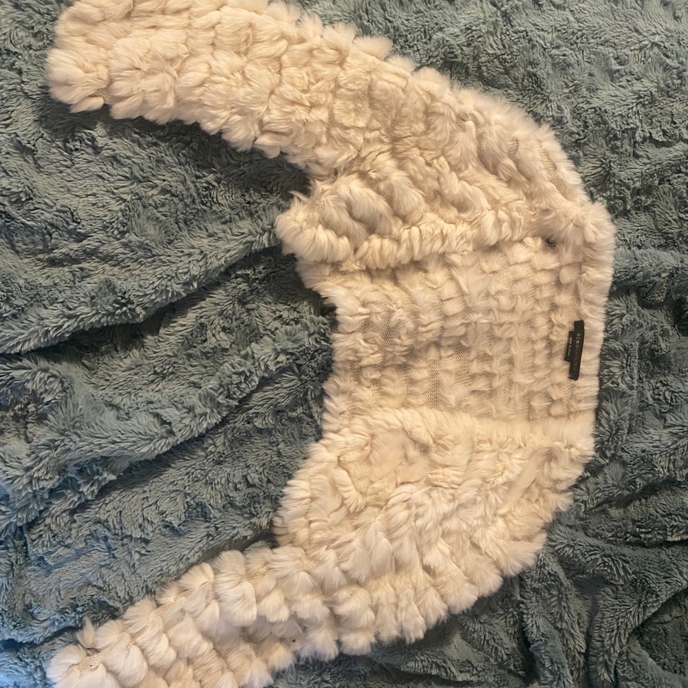 BCBG Real Rabbit fur shall